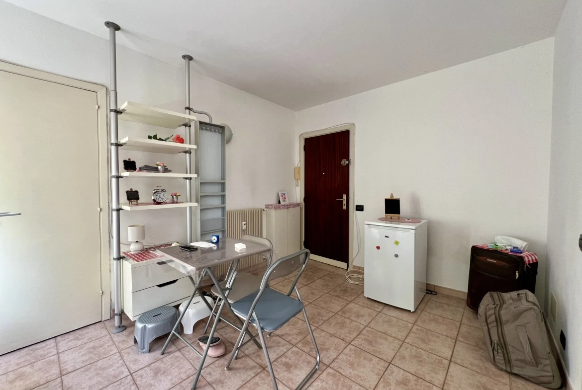 Studio en front de mer à Menton Garavan – Appartement loué, proche mer 