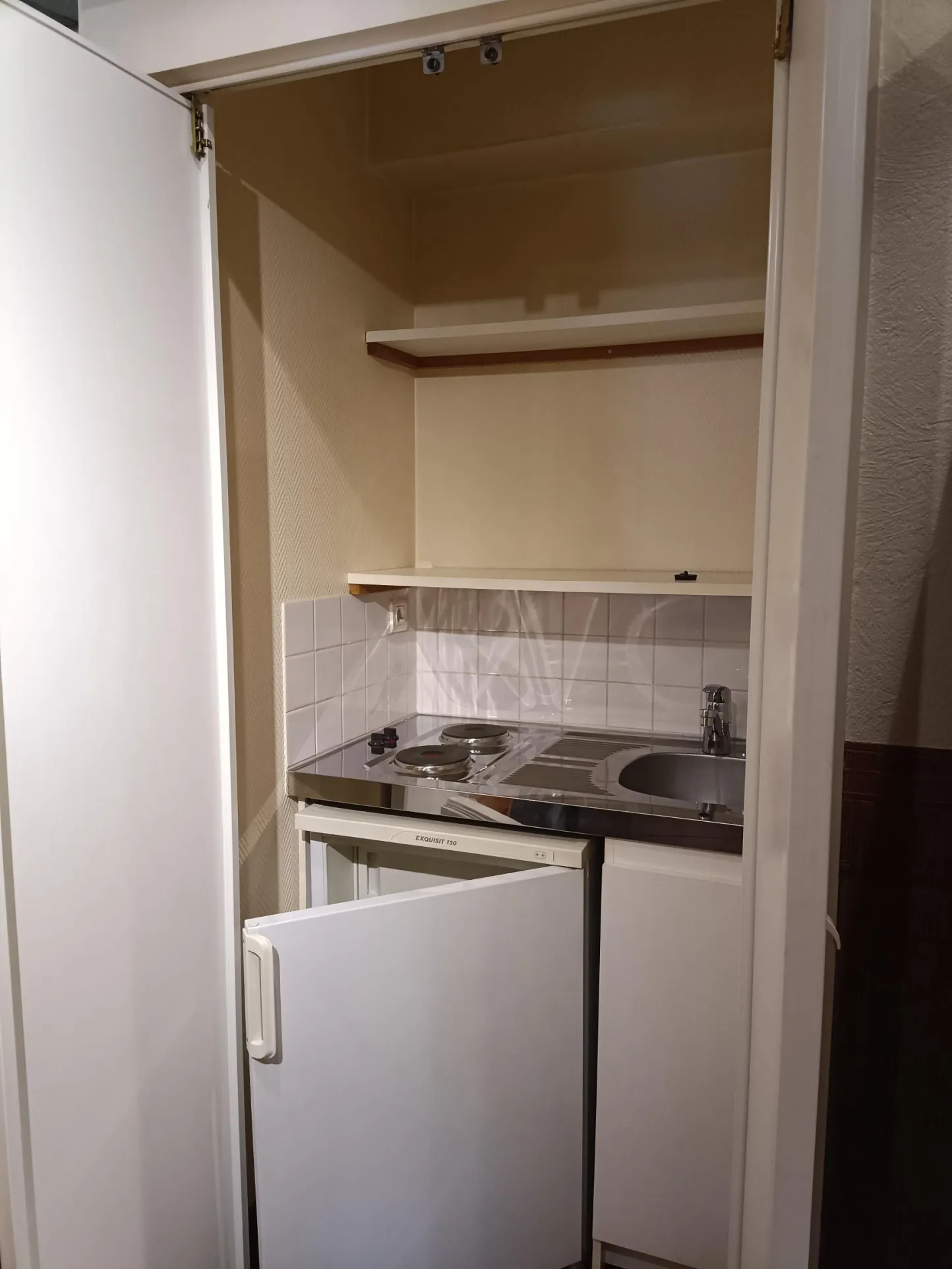 Local professionnel de 53 m² en centre-ville de Vierzon avec parking et ascenseur 