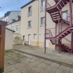 Appartement T2 loué de 29,5 m² à Nantes quartier République avec cour