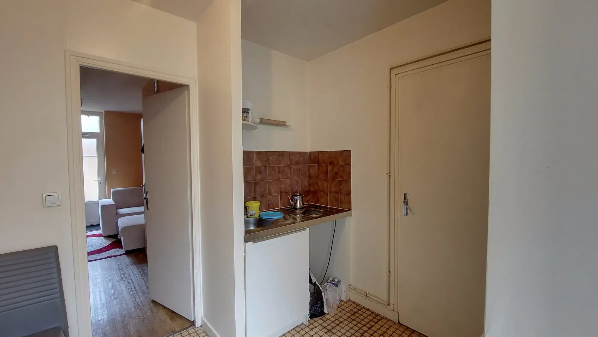Appartement T2 loué de 29,5 m² à Nantes quartier République avec cour 