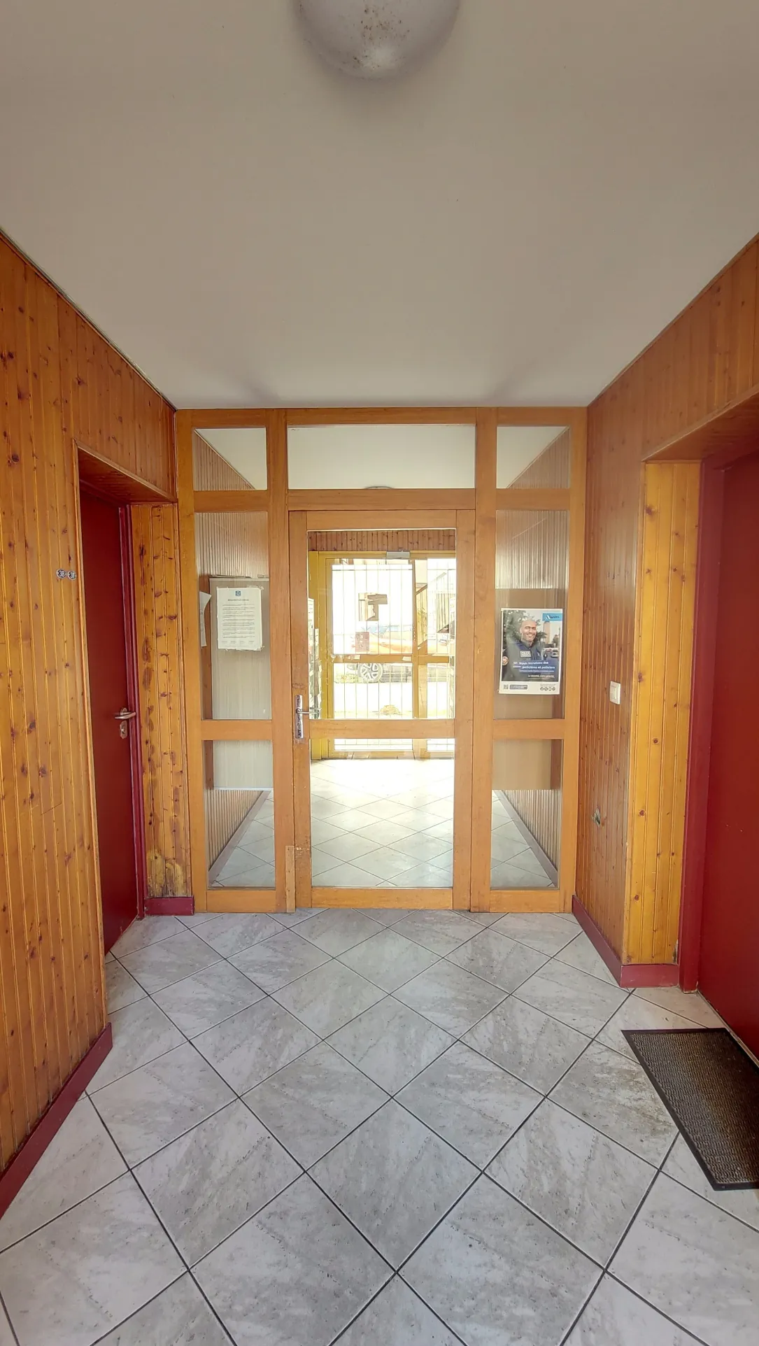 Appartement T2 loué de 29,5 m² à Nantes quartier République avec cour 