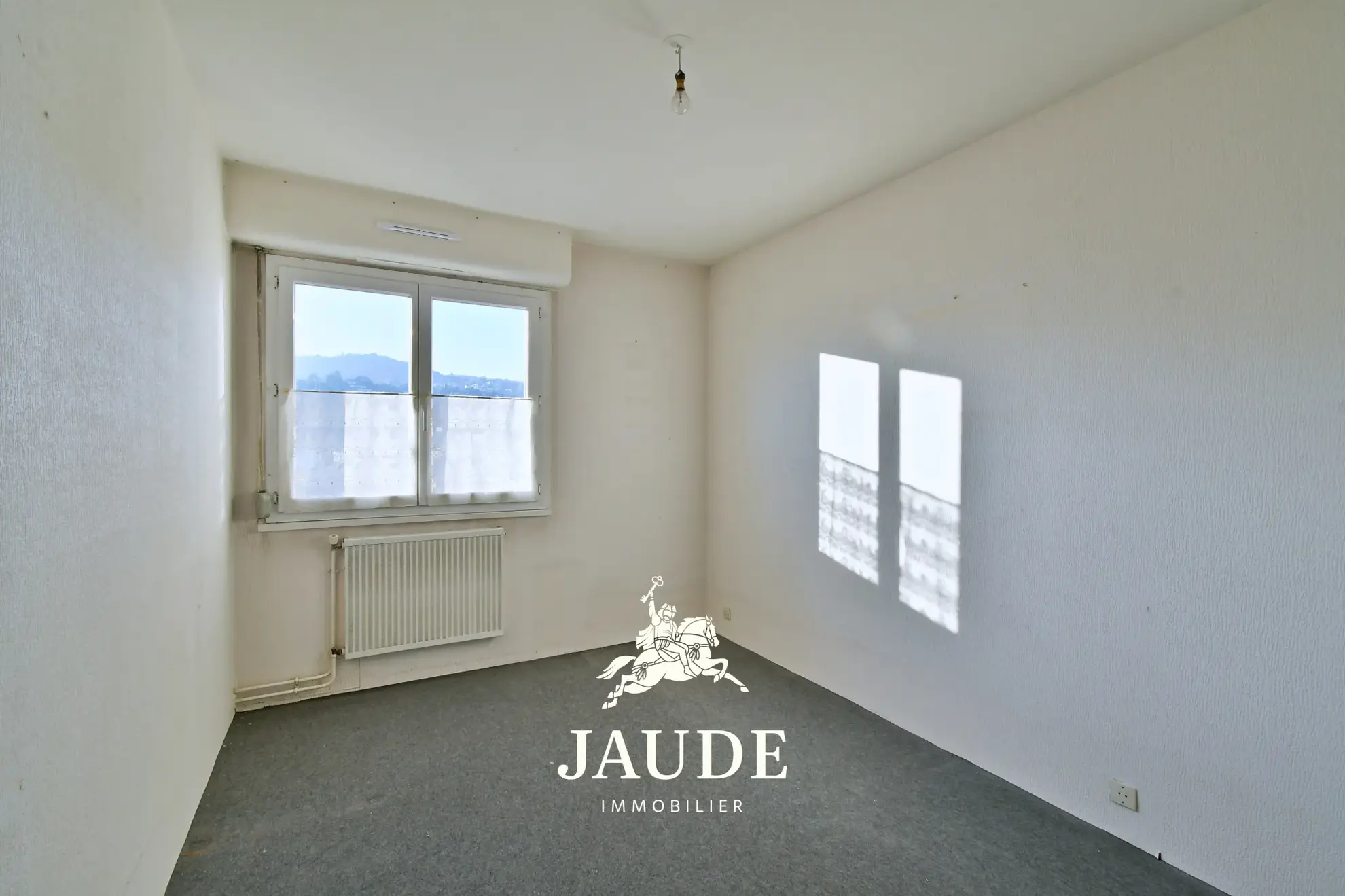 Appartement F6 de 106m² avec parking et Vue sur le Puy de Dôme à Clermont-Ferrand 
