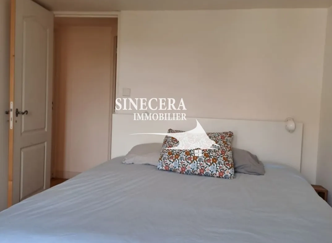 Maison de ville de 90m² à Ribérac avec jardin et commodités proches 