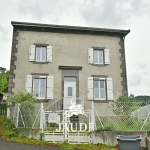 Maison de caractère rénovée à Durtol de 156 m² avec dépendances
