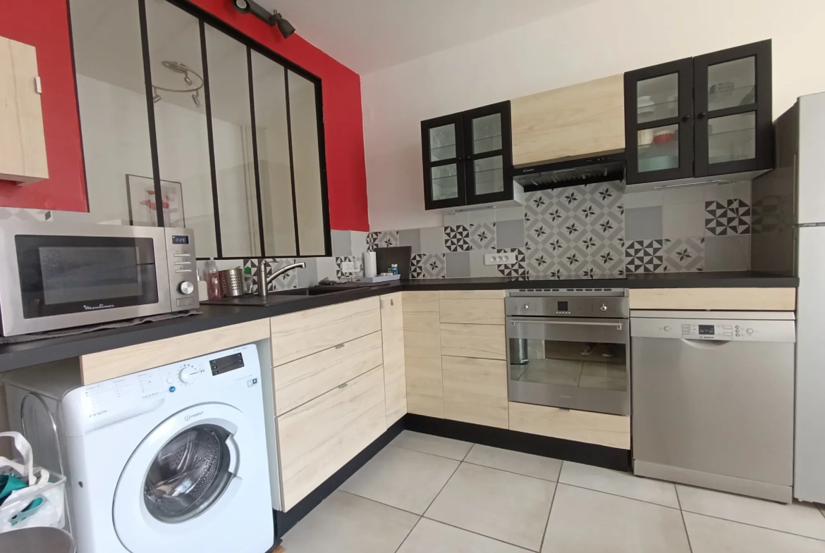 Appartement lumineux de 4 pièces avec cave et possibilité terrasse à Vichy 