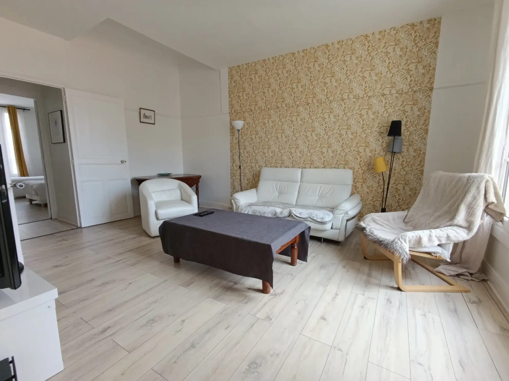Appartement lumineux de 4 pièces avec cave et possibilité terrasse à Vichy 