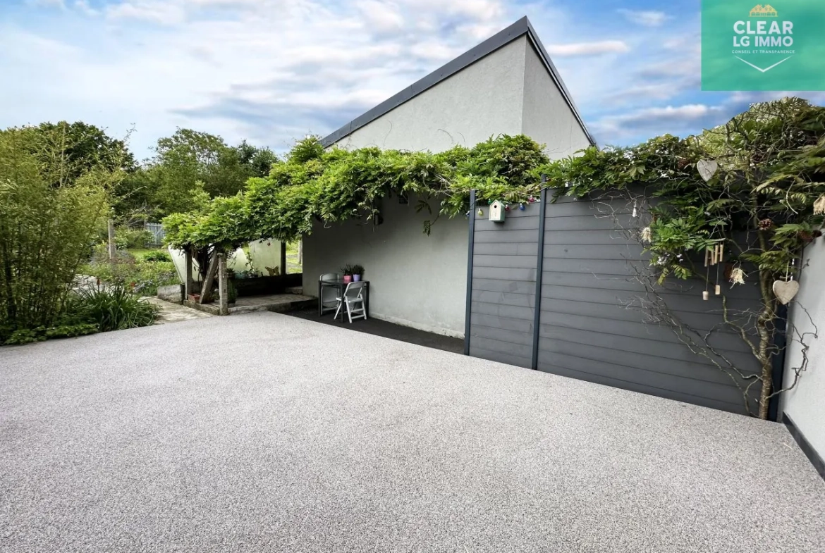 Maison 140 m² à Farébersviller avec terrasse, grands garages et jardin 