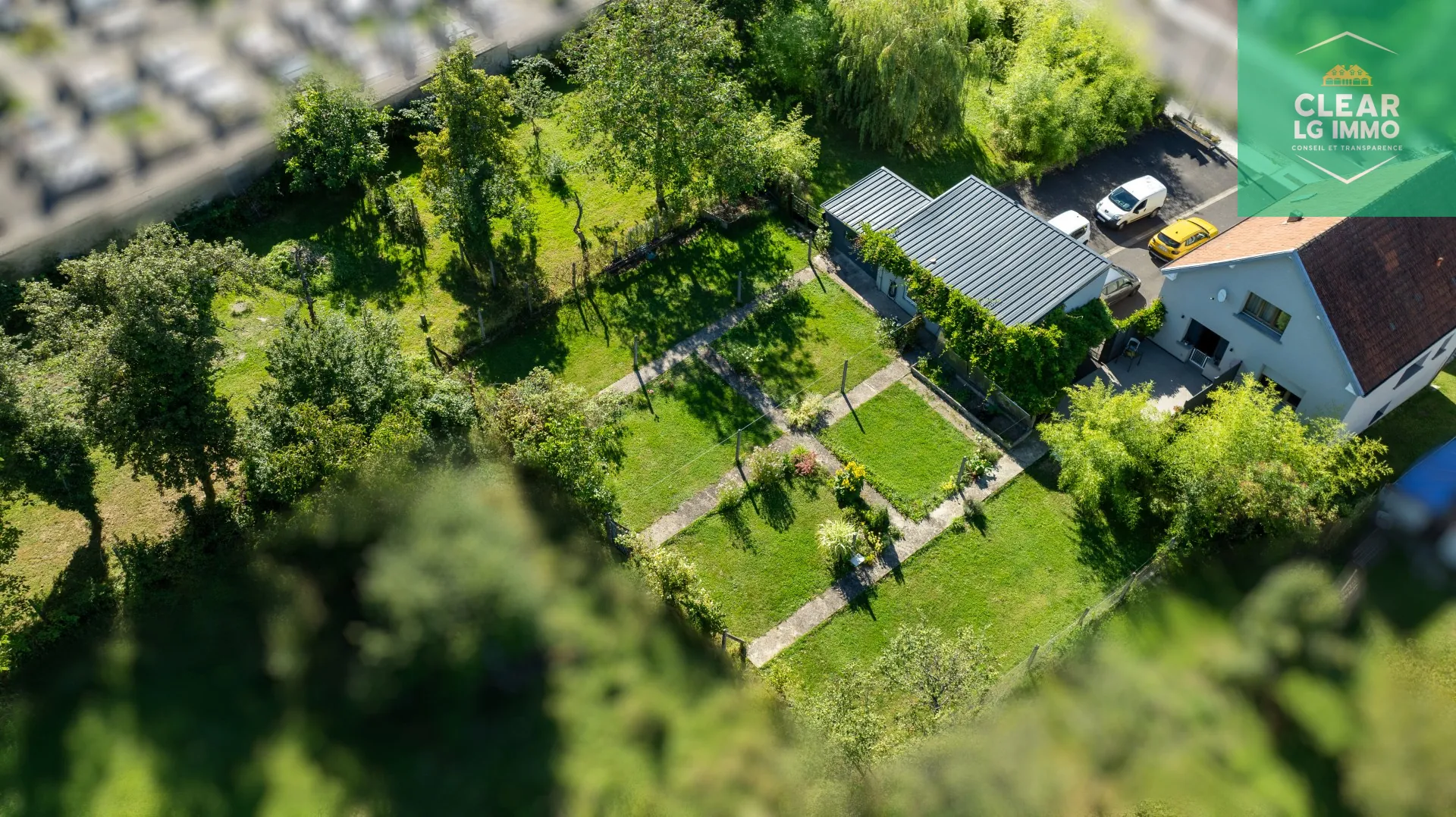 Maison 140 m² à Farébersviller avec terrasse, grands garages et jardin 