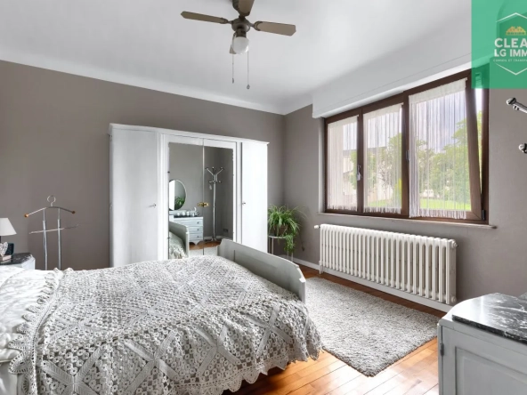 Maison 140 m² à Farébersviller avec terrasse, grands garages et jardin 