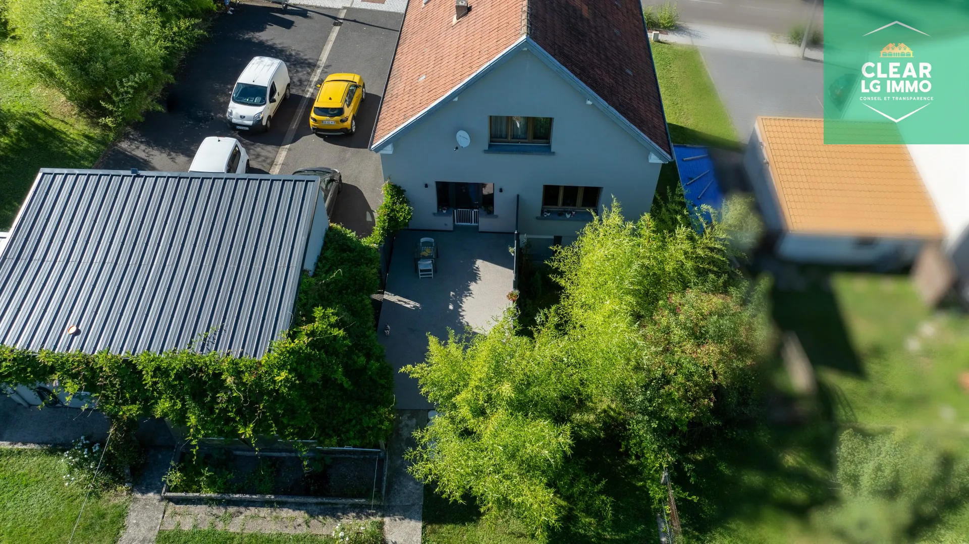 Maison 140 m² à Farébersviller avec terrasse, grands garages et jardin 