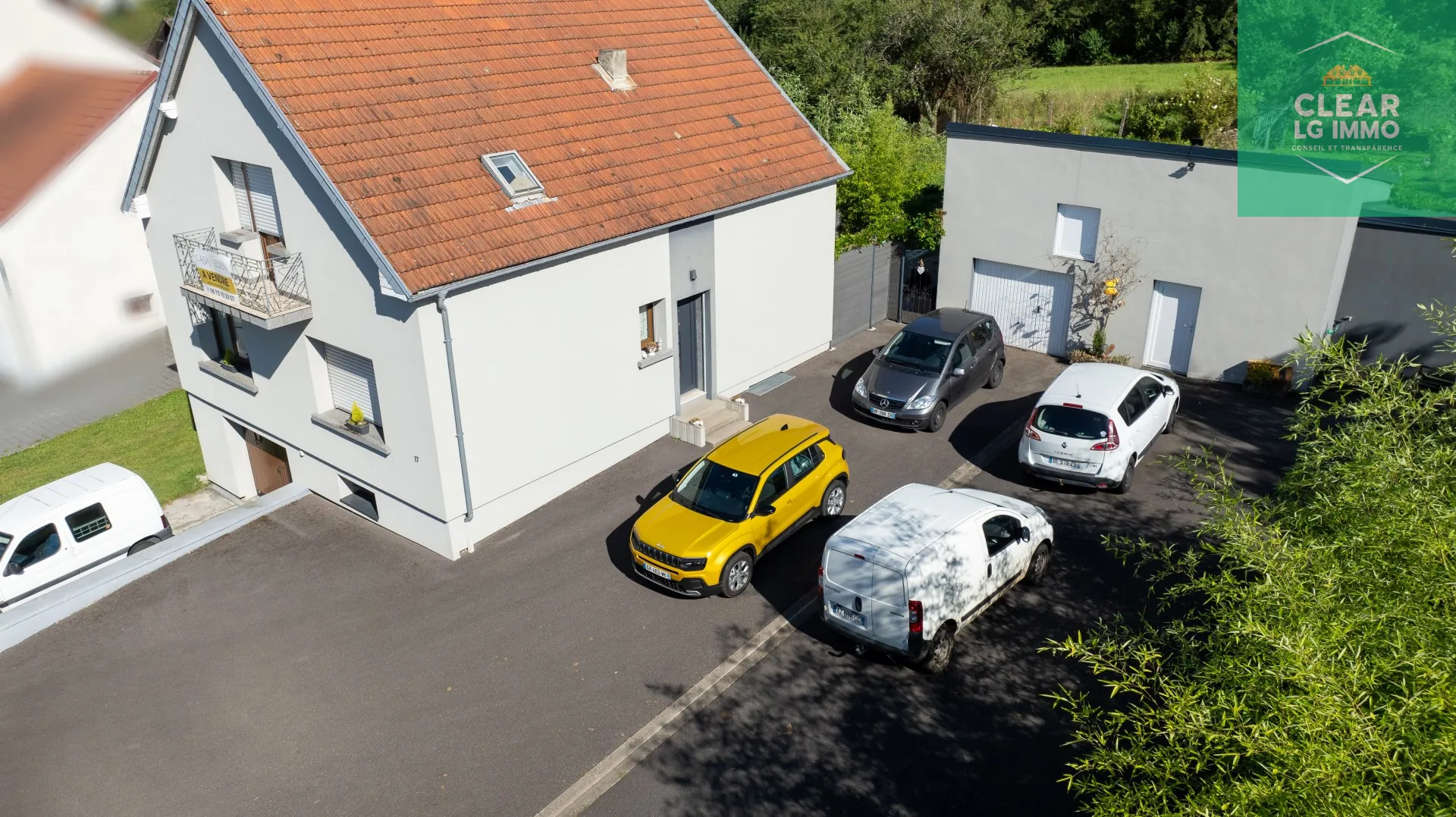 Maison 140 m² à Farébersviller avec terrasse, grands garages et jardin 