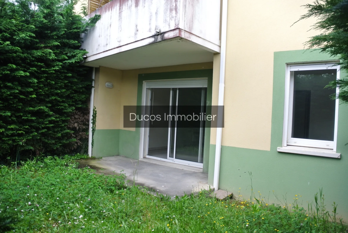 Appartement en rez-de-chaussée avec terrasse et jardin à Marmande 