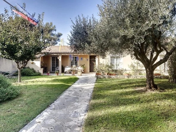 Maison de plain-pied avec dépendance et jardin à Avignon, proche centre
