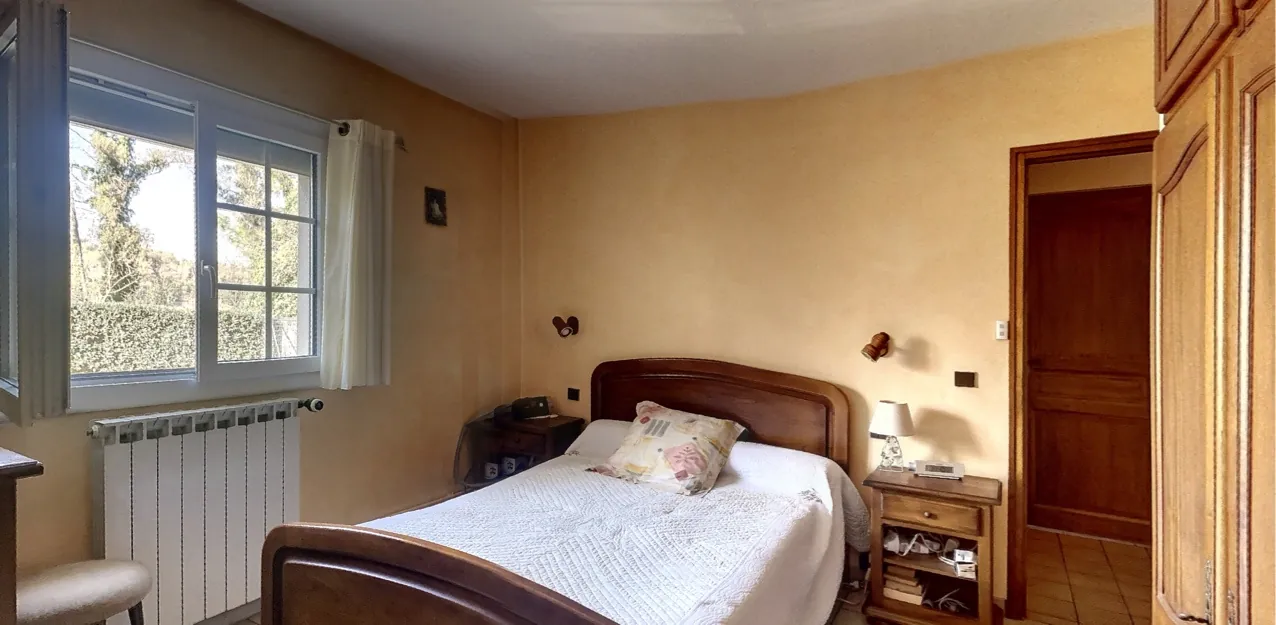 Maison de plain-pied avec dépendance et jardin à Avignon, proche centre 