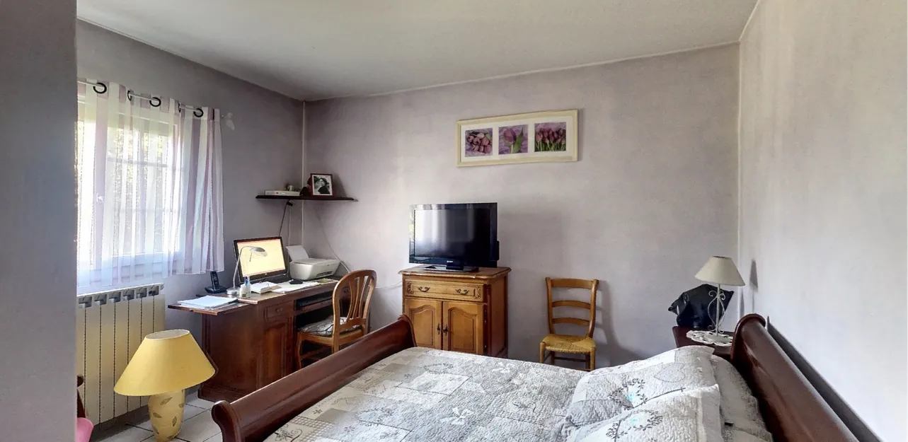Maison de plain-pied avec dépendance et jardin à Avignon, proche centre 