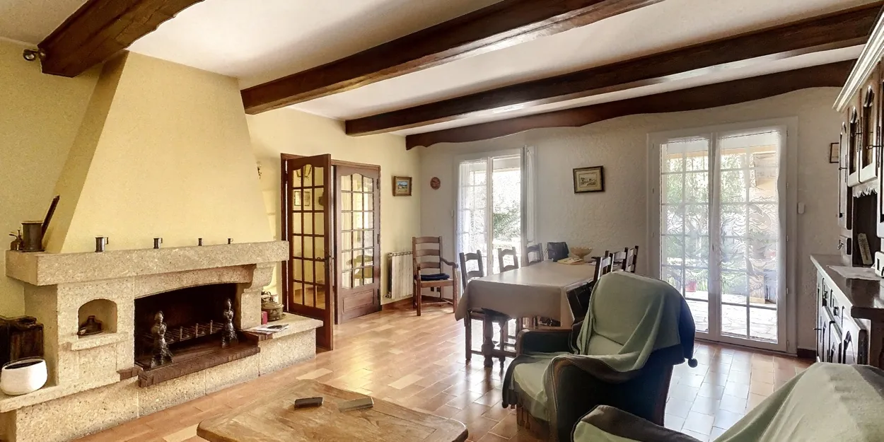 Maison de plain-pied avec dépendance et jardin à Avignon, proche centre 