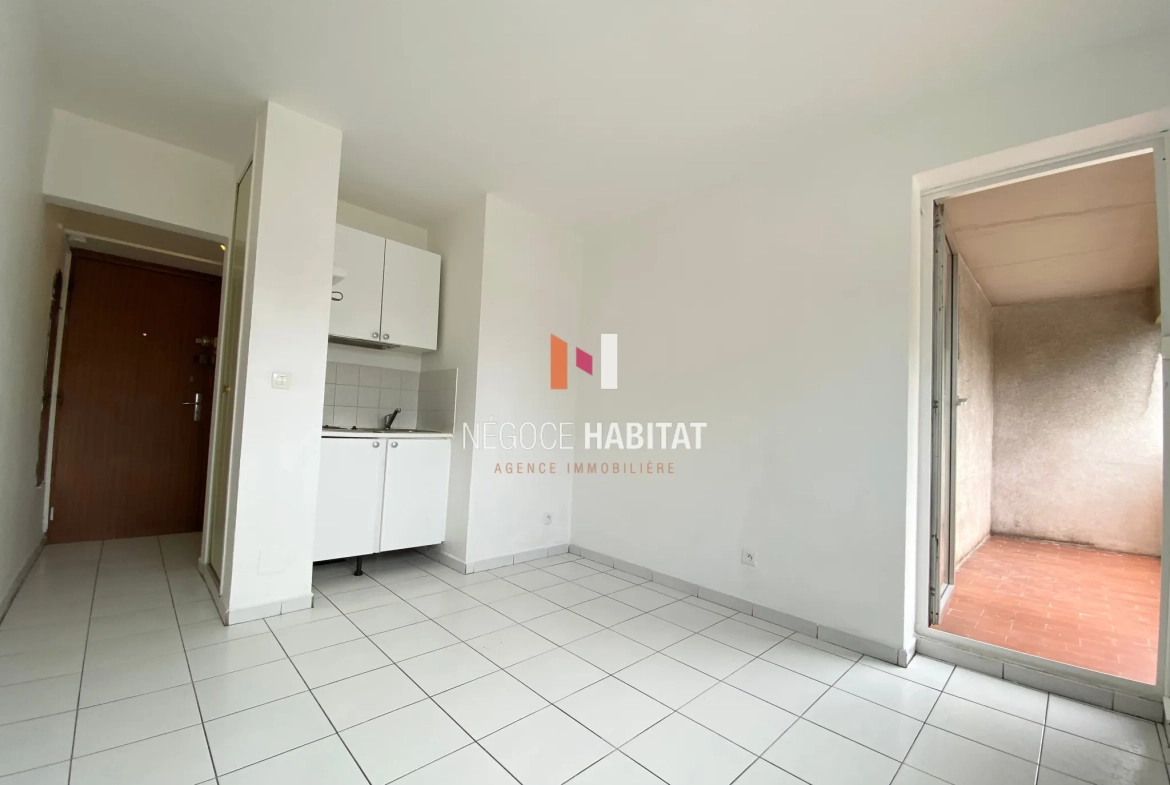 Appartement T1 avec terrasse et parking à Montpellier près du tramway 