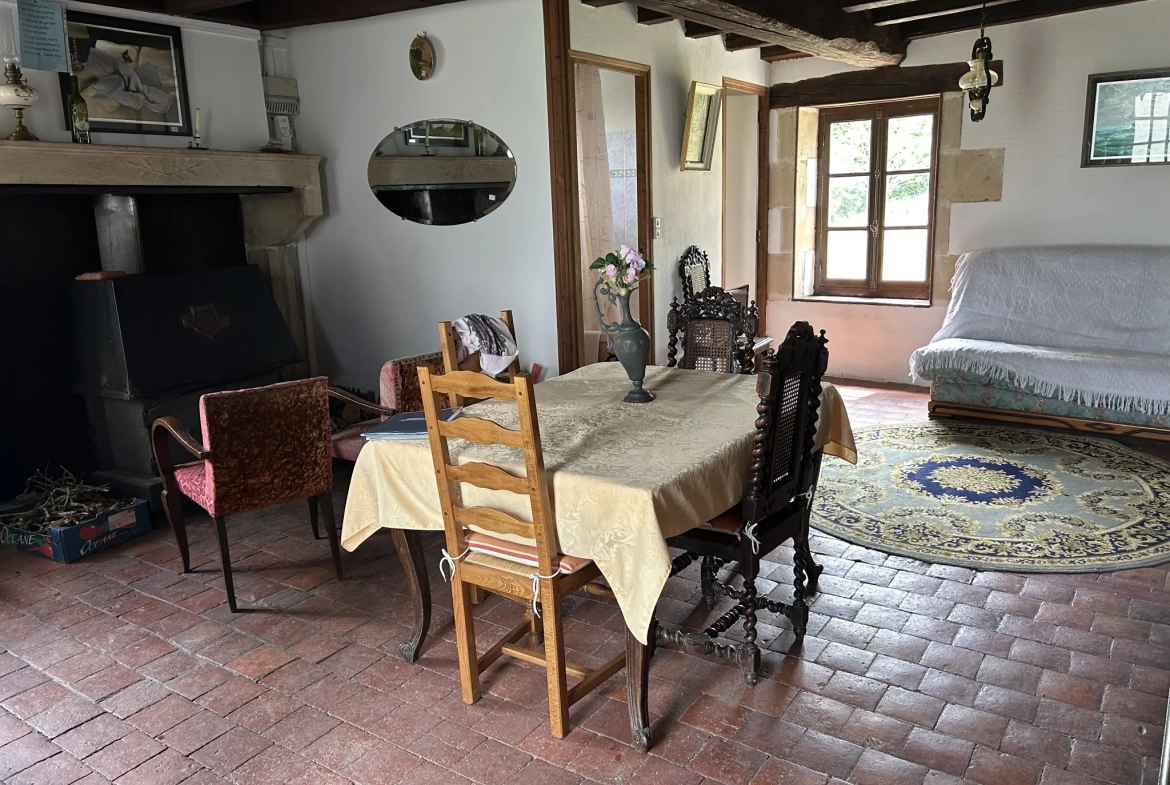 Charmante maison en pierres avec dépendances à Nolay - grand terrain 7061 m² 