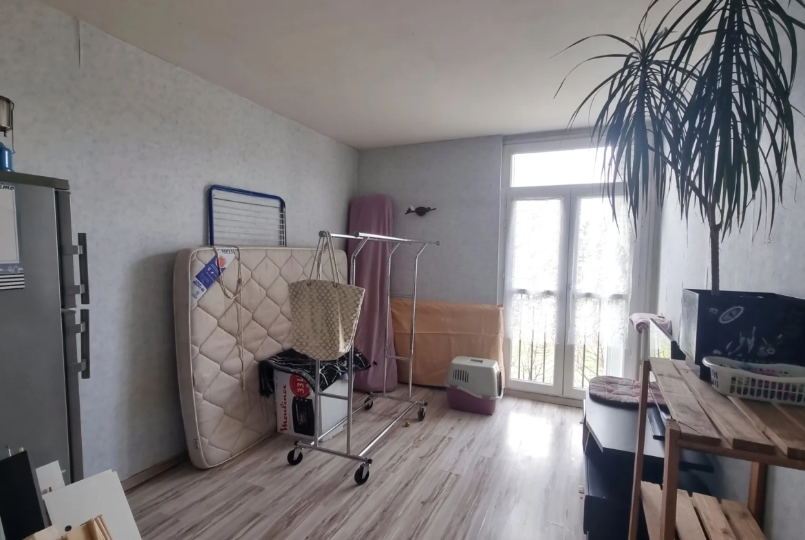 Appartement F4 à Clermont-Ferrand avec locataire en place - Investissement idéal 