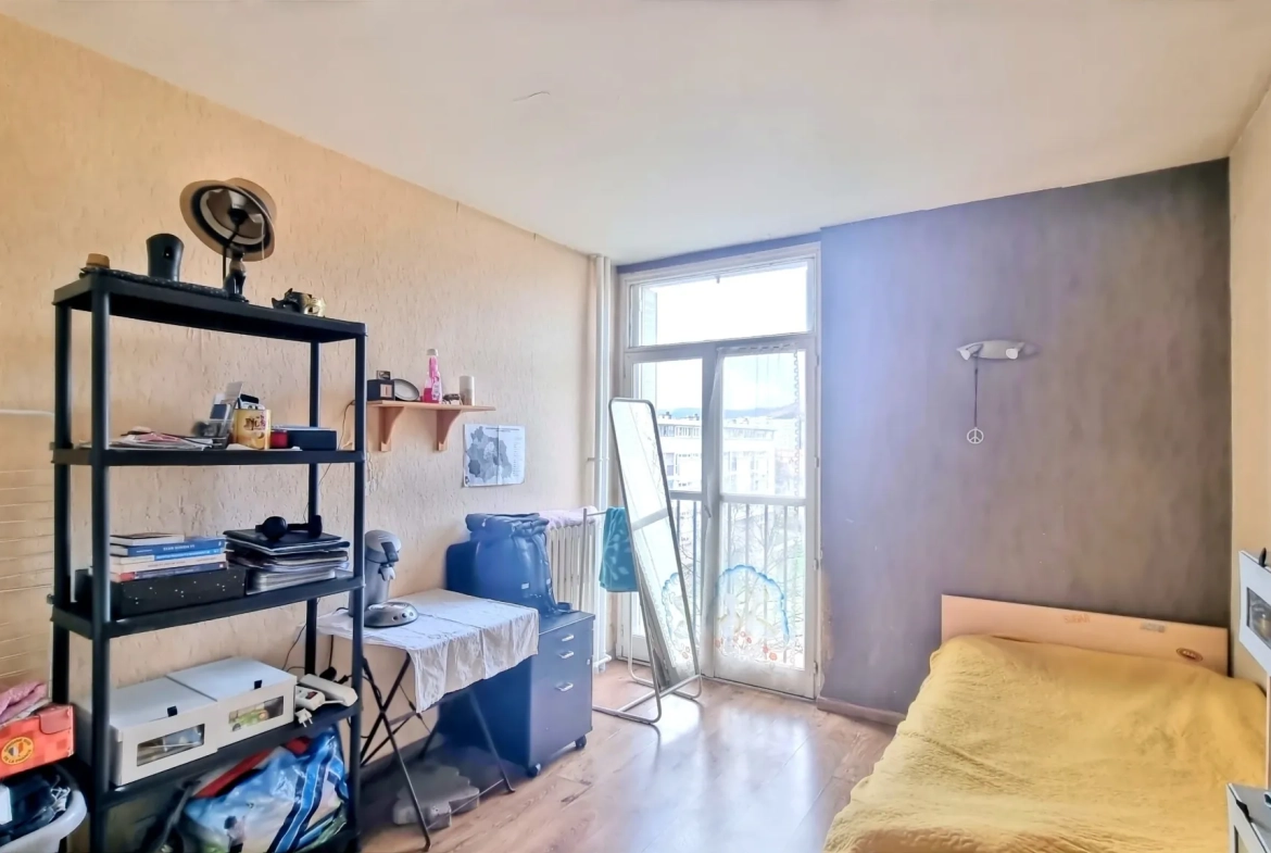Appartement F4 à Clermont-Ferrand avec locataire en place - Investissement idéal 