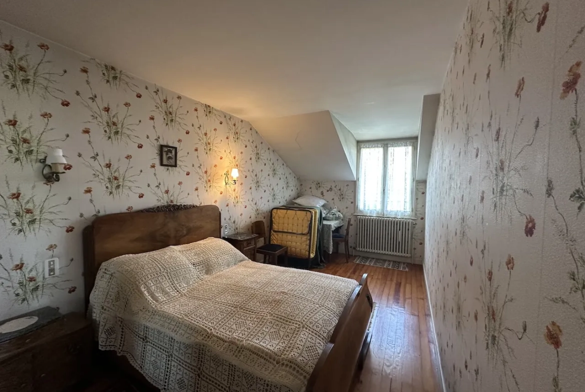 Belle maison familiale à Chauffailles avec grand terrain et dépendances 