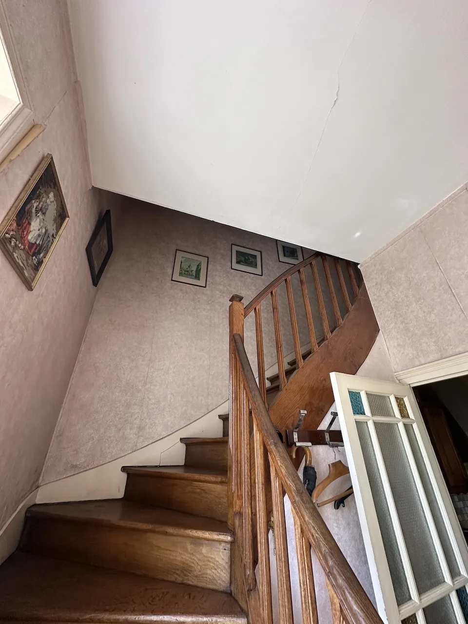 Belle maison familiale à Chauffailles avec grand terrain et dépendances 