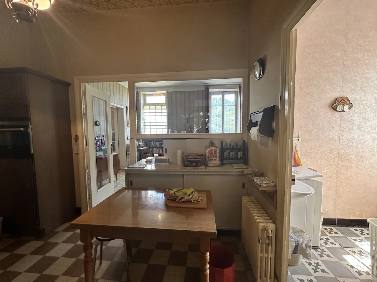 Belle maison familiale à Chauffailles avec grand terrain et dépendances 