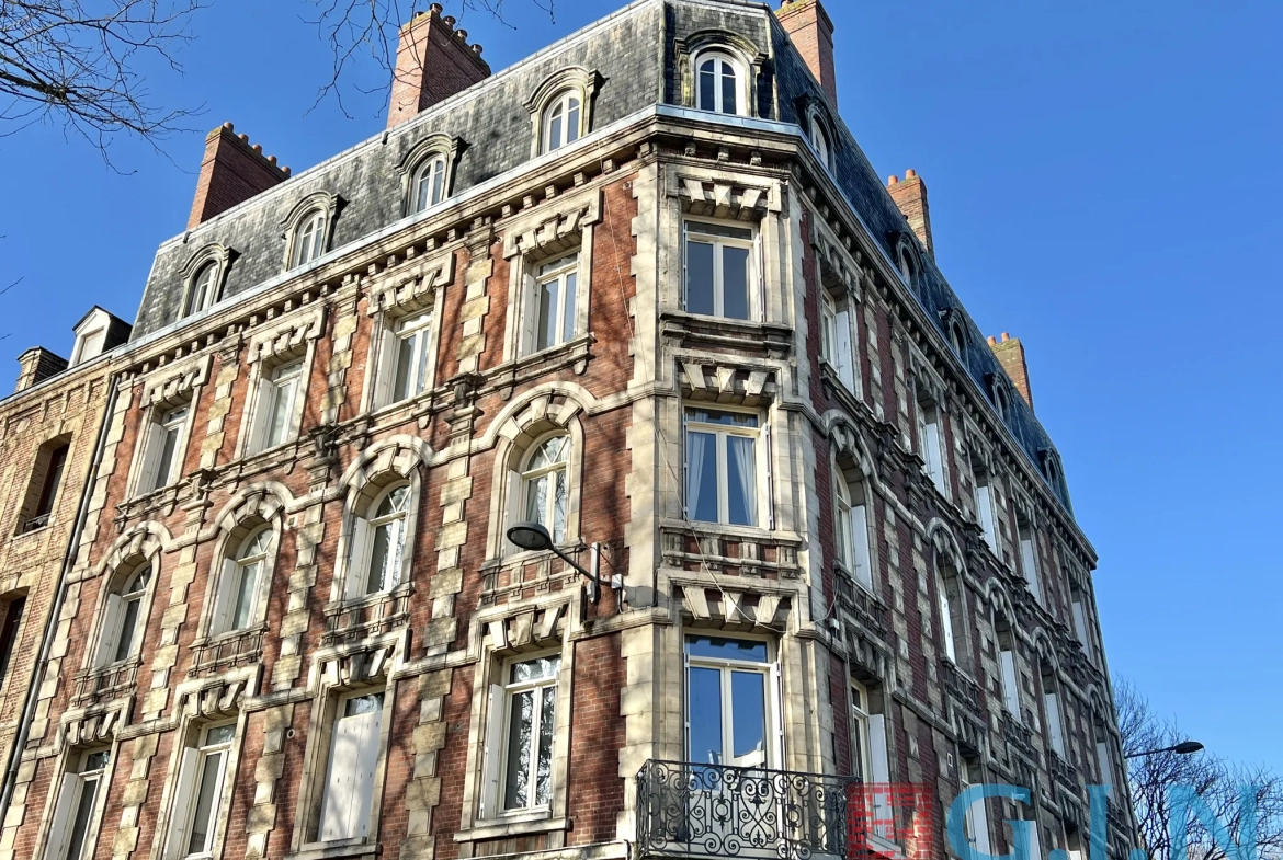 Appartement T1 lumineux de 37,30 m² à vendre à Rouen, secteur Place Saint-Marc 