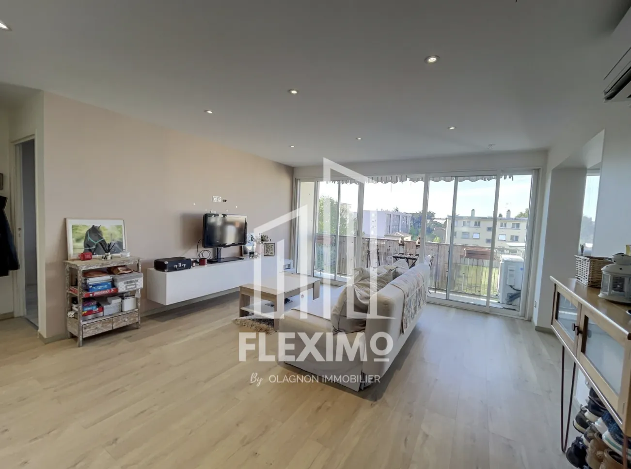 Appartement de 66 m² à Guilherand-Granges avec balcon et garage 