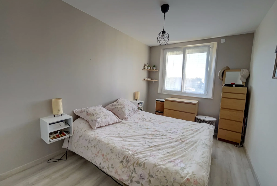 Appartement de 66 m² à Guilherand-Granges avec balcon et garage 
