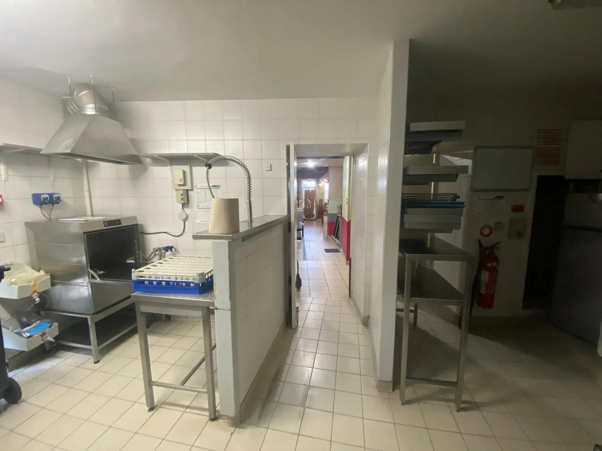 Immeuble en pierre de 370 m² au centre de La Réole, idéal pour investissement 