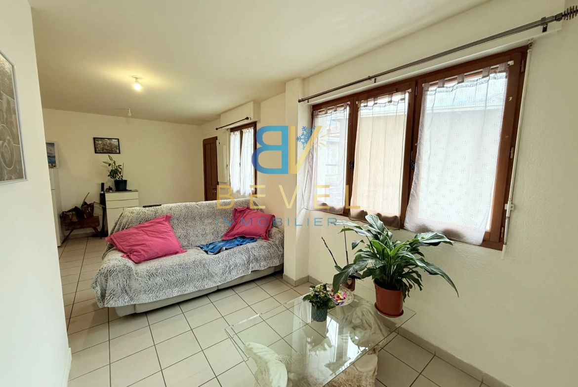 Appartement T3 rénové à Saint-Jean de Maurienne, idéal investissement ou résidence principale 