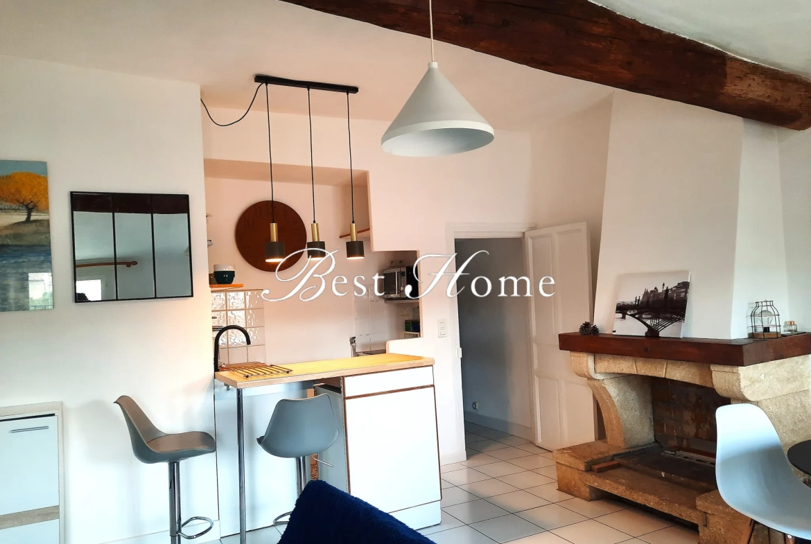 Appartement 2 pièces lumineux avec vue dans le centre de Nîmes à vendre 