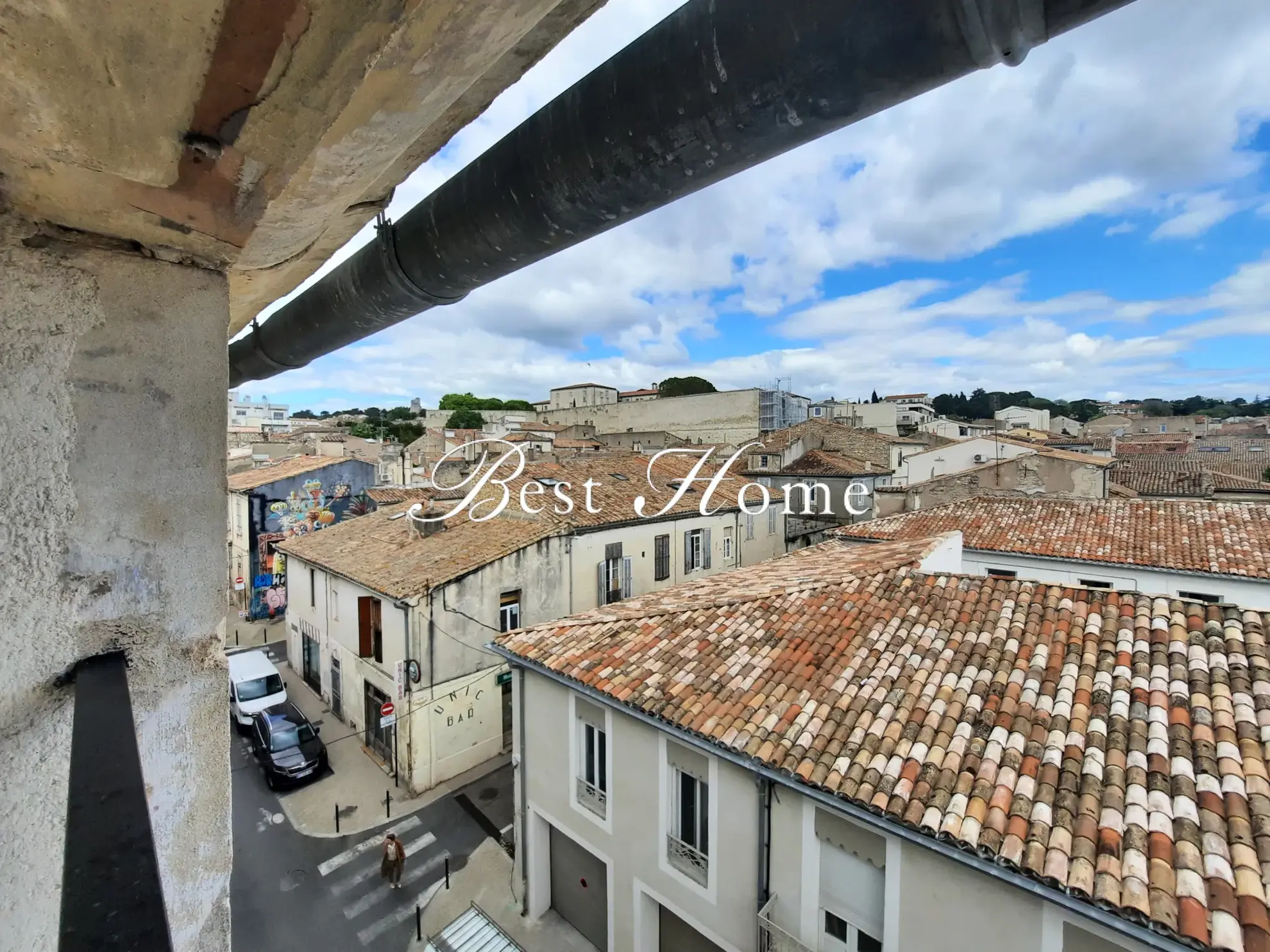 Appartement 2 pièces lumineux avec vue dans le centre de Nîmes à vendre 