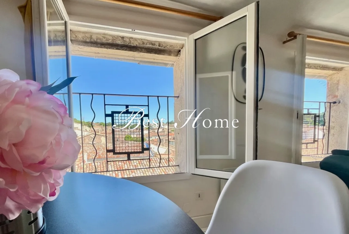 Appartement 2 pièces lumineux avec vue dans le centre de Nîmes à vendre 