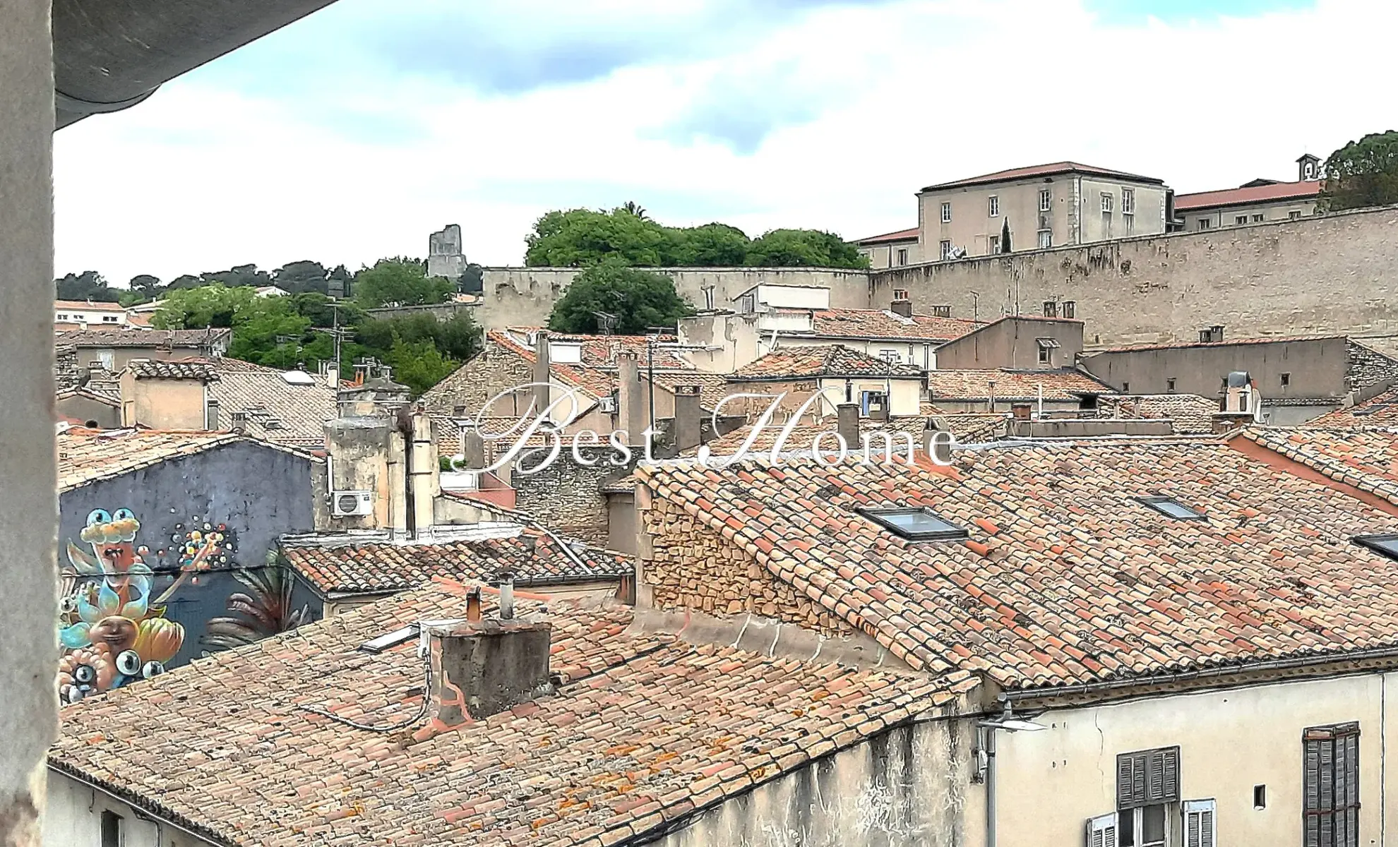 Appartement 2 pièces lumineux avec vue dans le centre de Nîmes à vendre 
