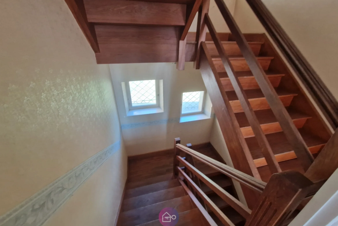 Maison à vendre avec potentiel exceptionnel à Pomoy (70) - Grand terrain et dépendances 