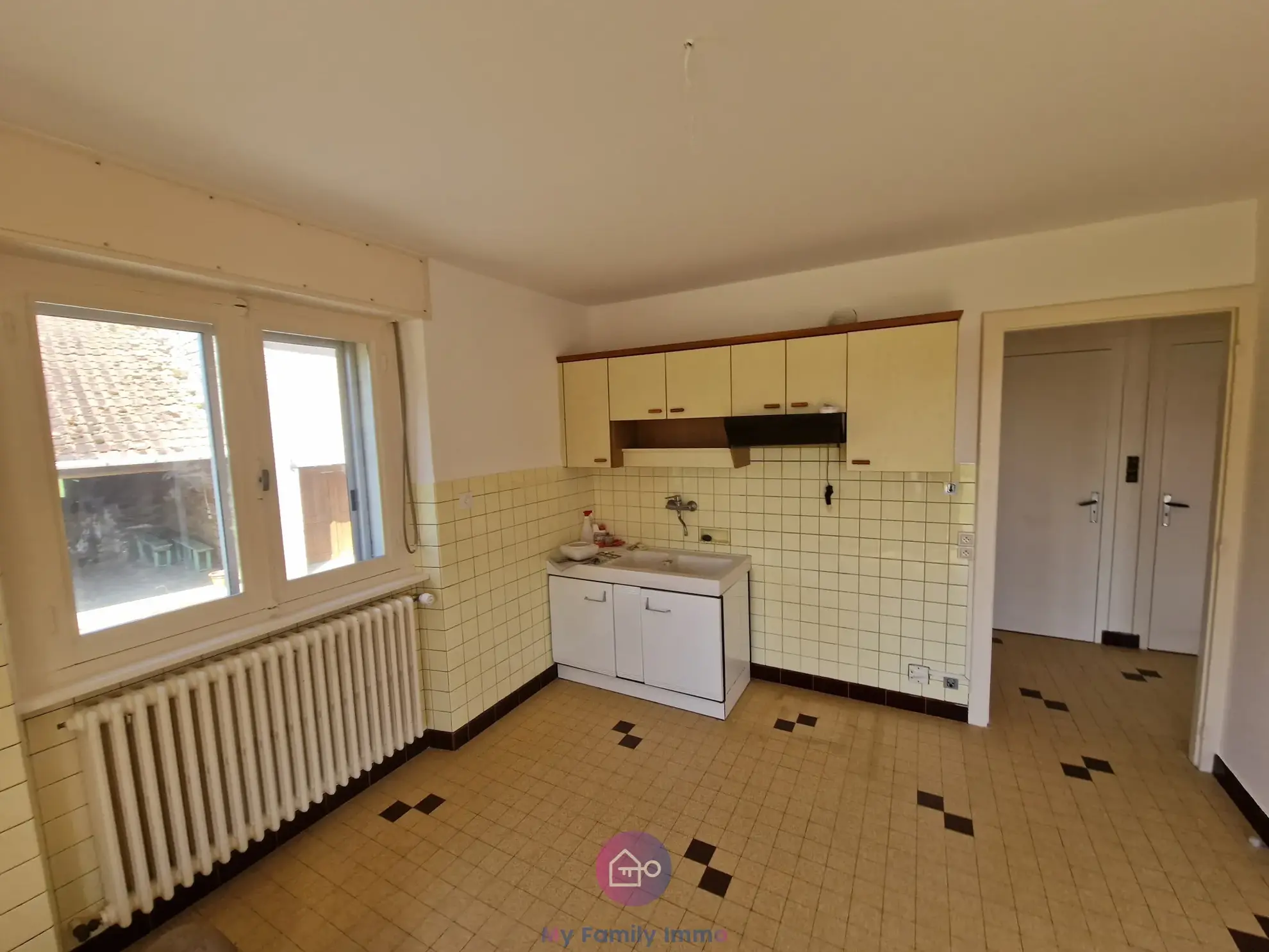 Maison à vendre avec potentiel exceptionnel à Pomoy (70) - Grand terrain et dépendances 