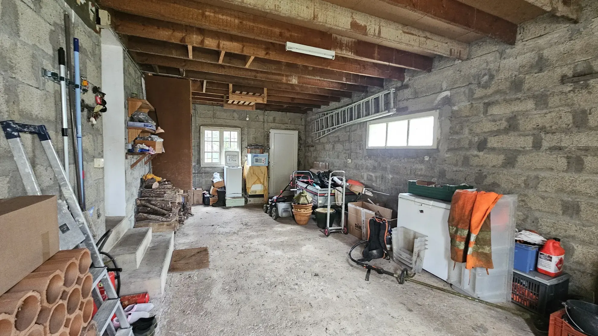 Maison néo-bretonne à proximité du centre-ville de Lanveoc – 4 chambres, grand volume 