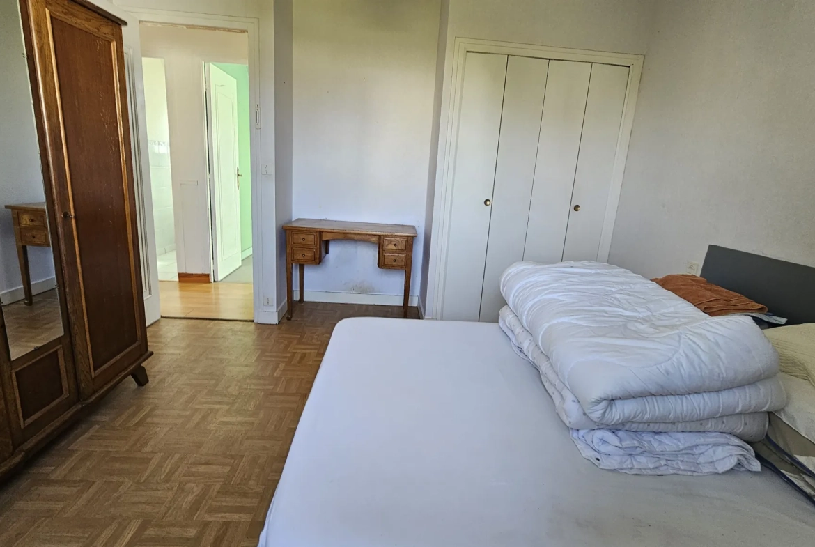 Maison néo-bretonne à proximité du centre-ville de Lanveoc – 4 chambres, grand volume 