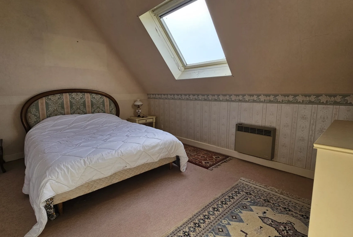 Maison néo-bretonne à proximité du centre-ville de Lanveoc – 4 chambres, grand volume 
