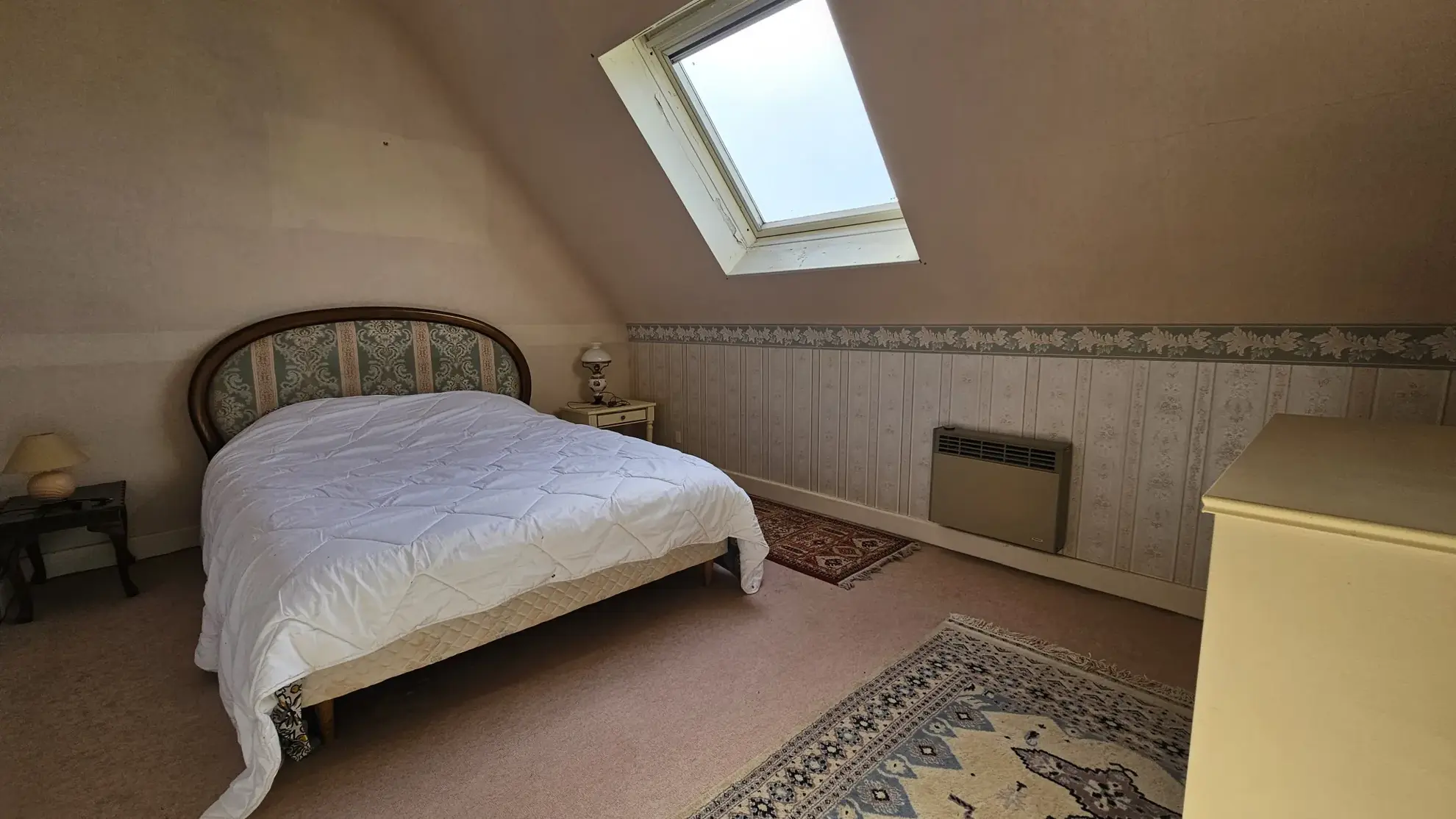 Maison néo-bretonne à proximité du centre-ville de Lanveoc – 4 chambres, grand volume 