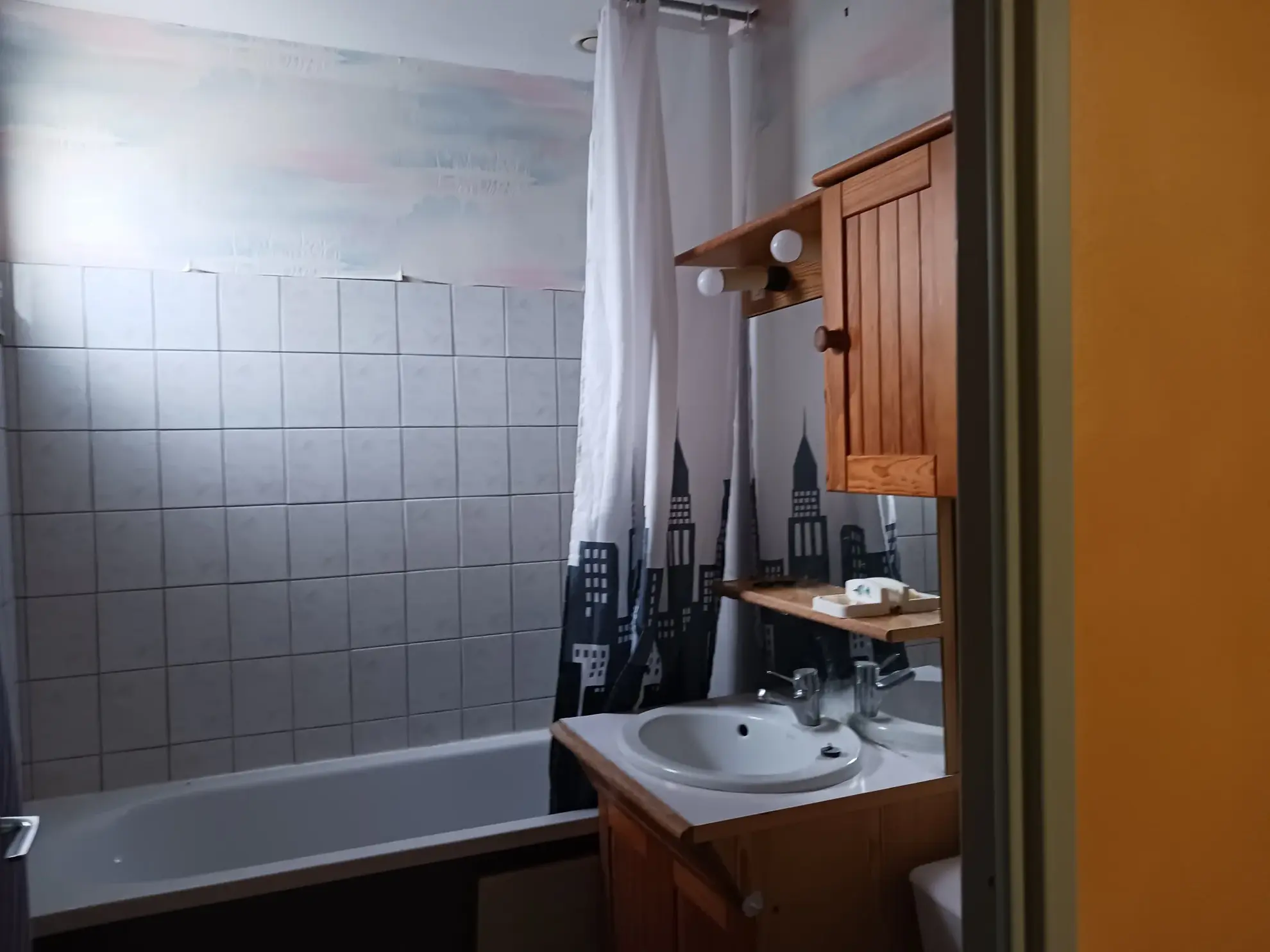 Maison de 98 m² à vendre à Condé-sur-Sarthe avec jardin et garage 