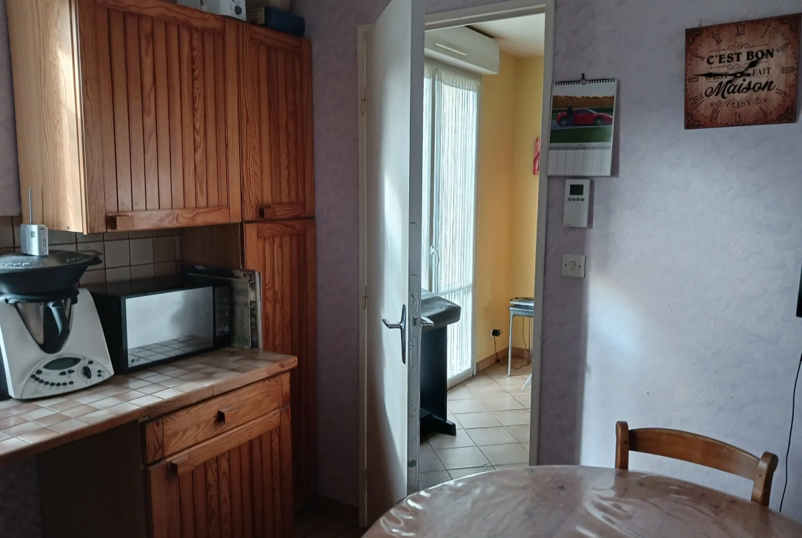 Maison de 98 m² à vendre à Condé-sur-Sarthe avec jardin et garage 