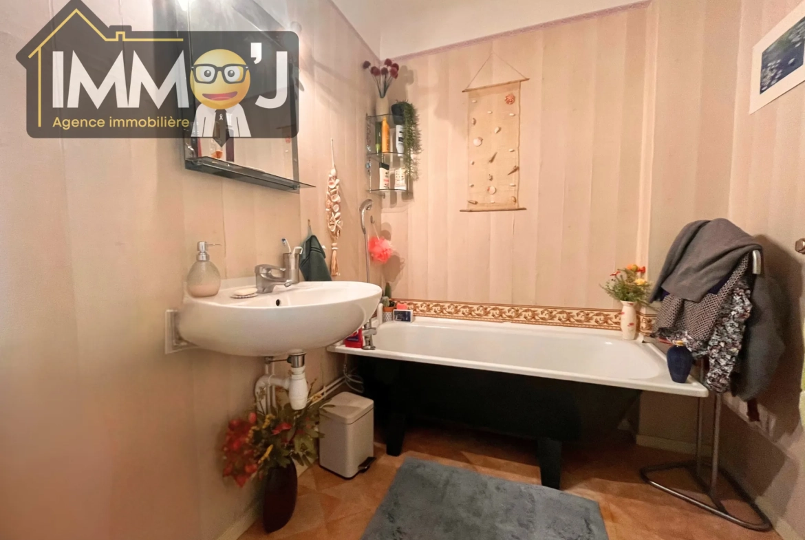 Appartement 3 chambres à Vandoeuvre-lès-Nancy avec garage et balcon 