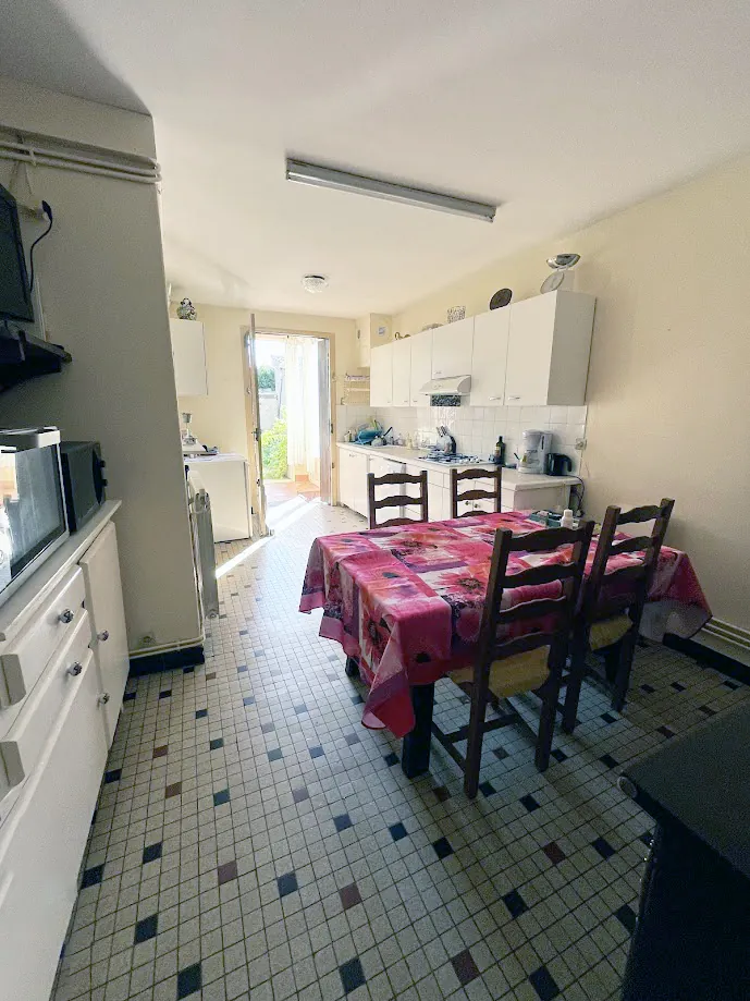 Maison à vendre en centre-ville de Fleurance avec jardin et 3 chambres 