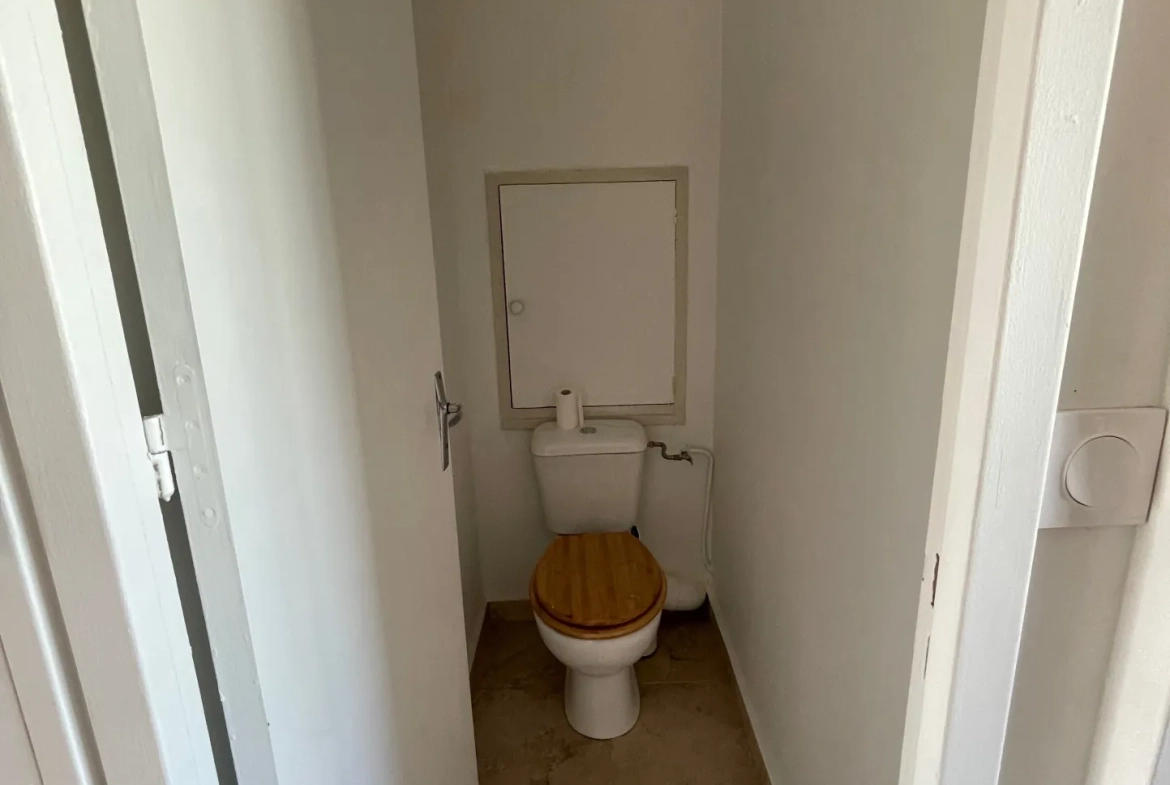 Appartement T2 rénové avec balcon et cave à Saint-Étienne - Montreynaud 