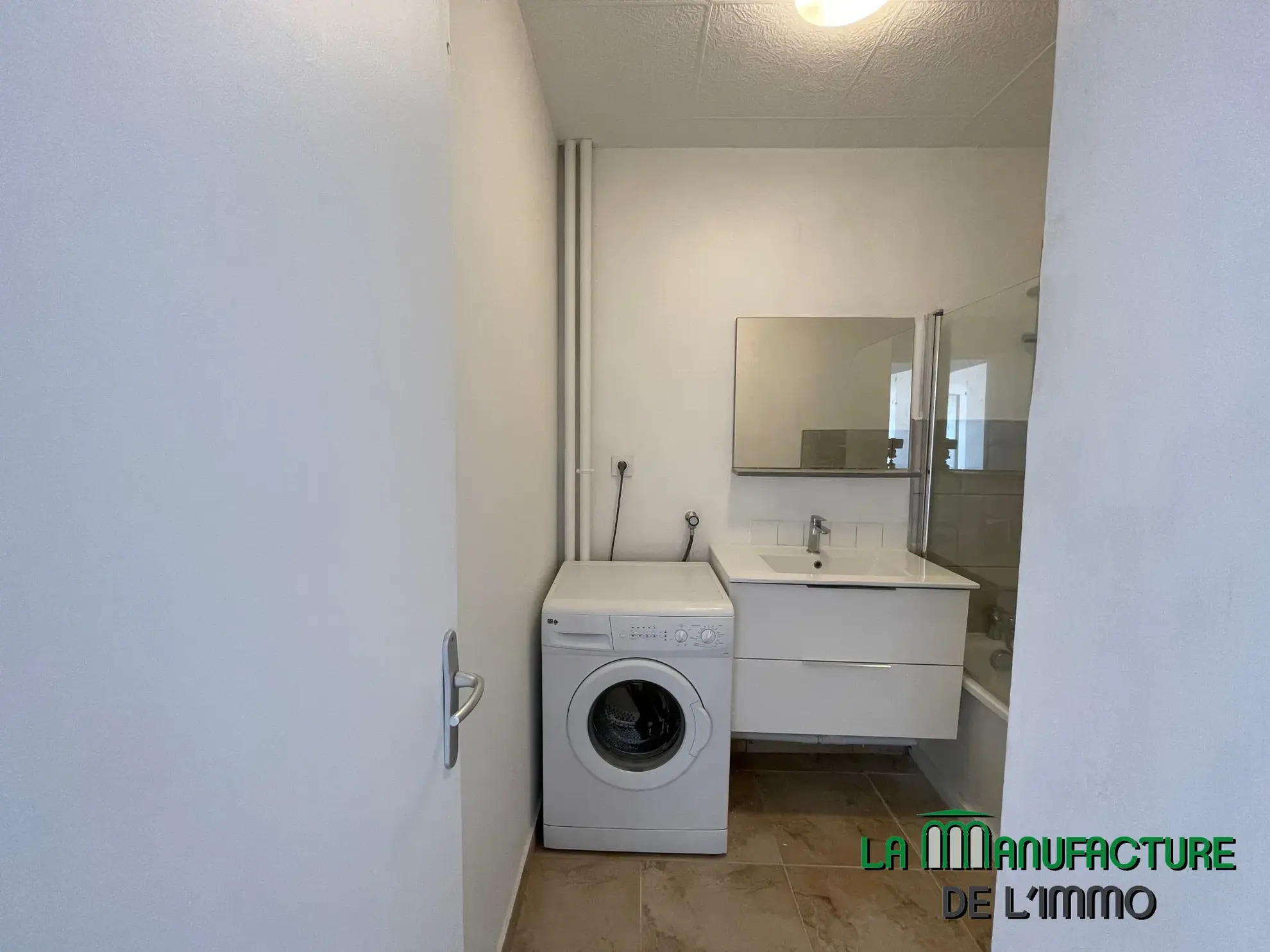 Appartement T2 rénové avec balcon et cave à Saint-Étienne - Montreynaud 