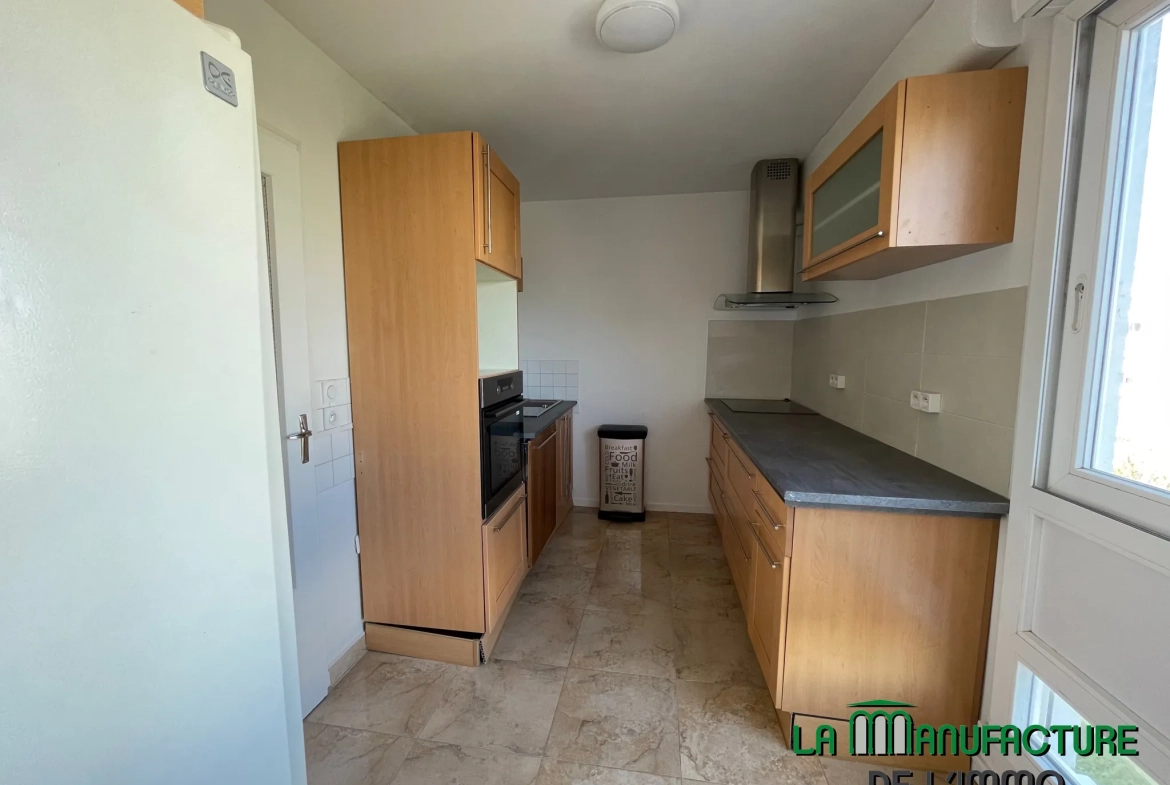 Appartement T2 rénové avec balcon et cave à Saint-Étienne - Montreynaud 