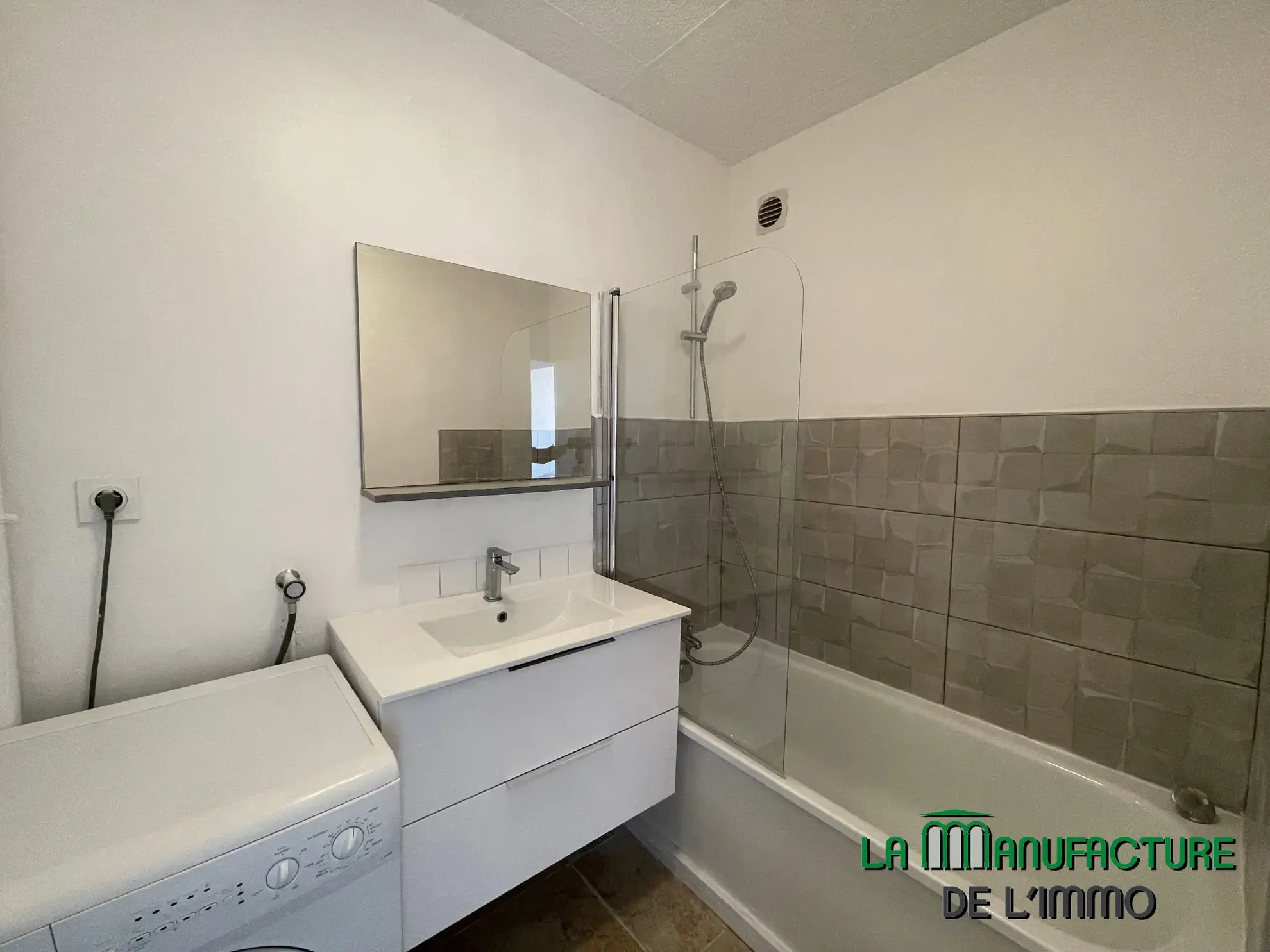 Appartement T2 rénové avec balcon et cave à Saint-Étienne - Montreynaud 
